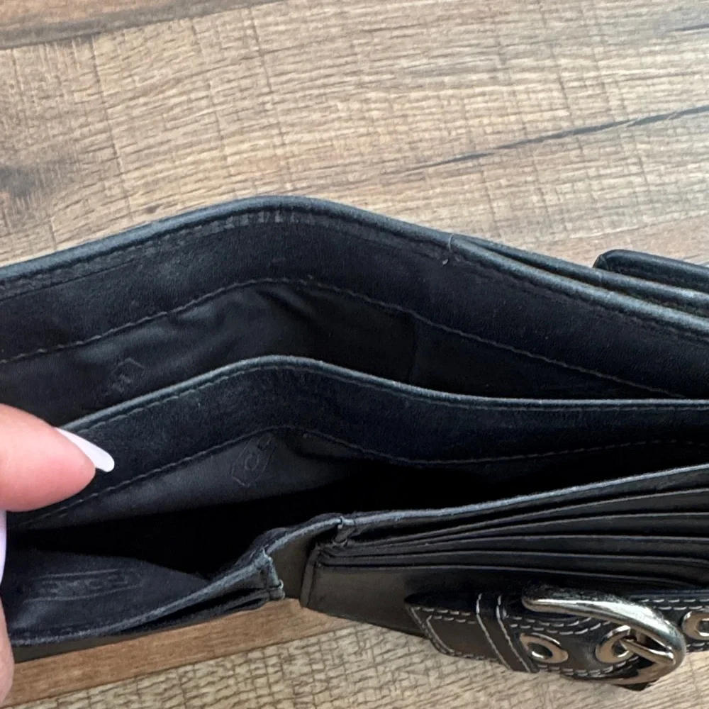 Vintage Coach Black Monogram SoHo Bifold Wallet - Picture 6 of 9